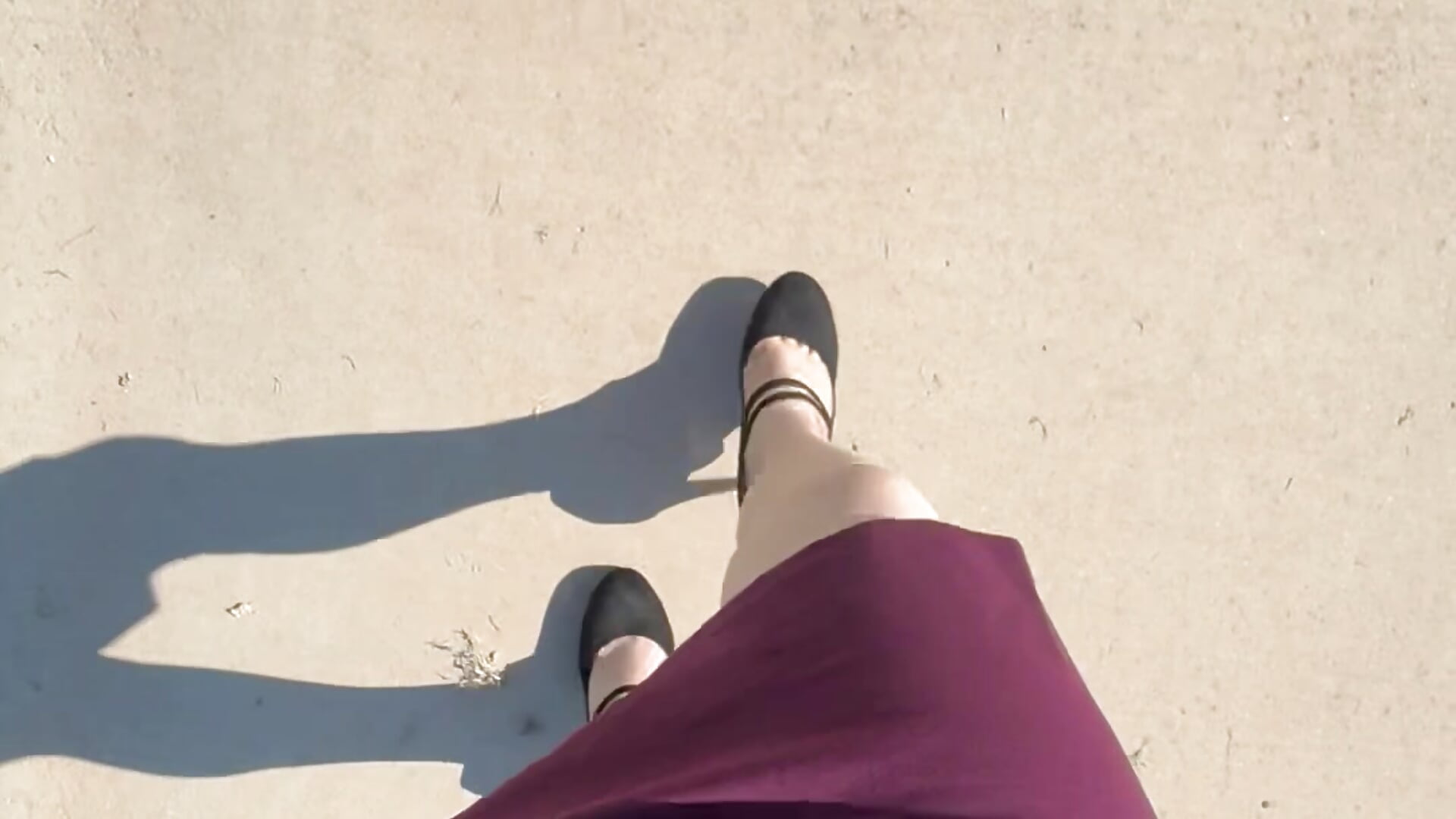 Beautiful legs🥰 - video by kittymia471 cam model