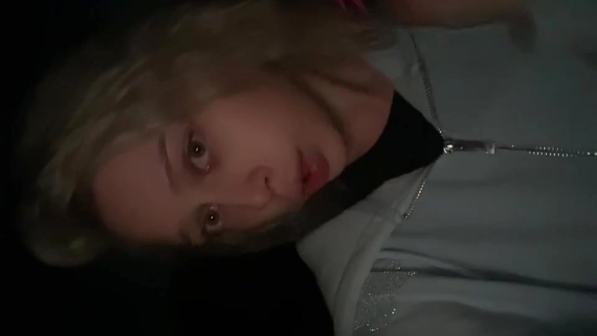 A little me - video by RiriKiss cam model