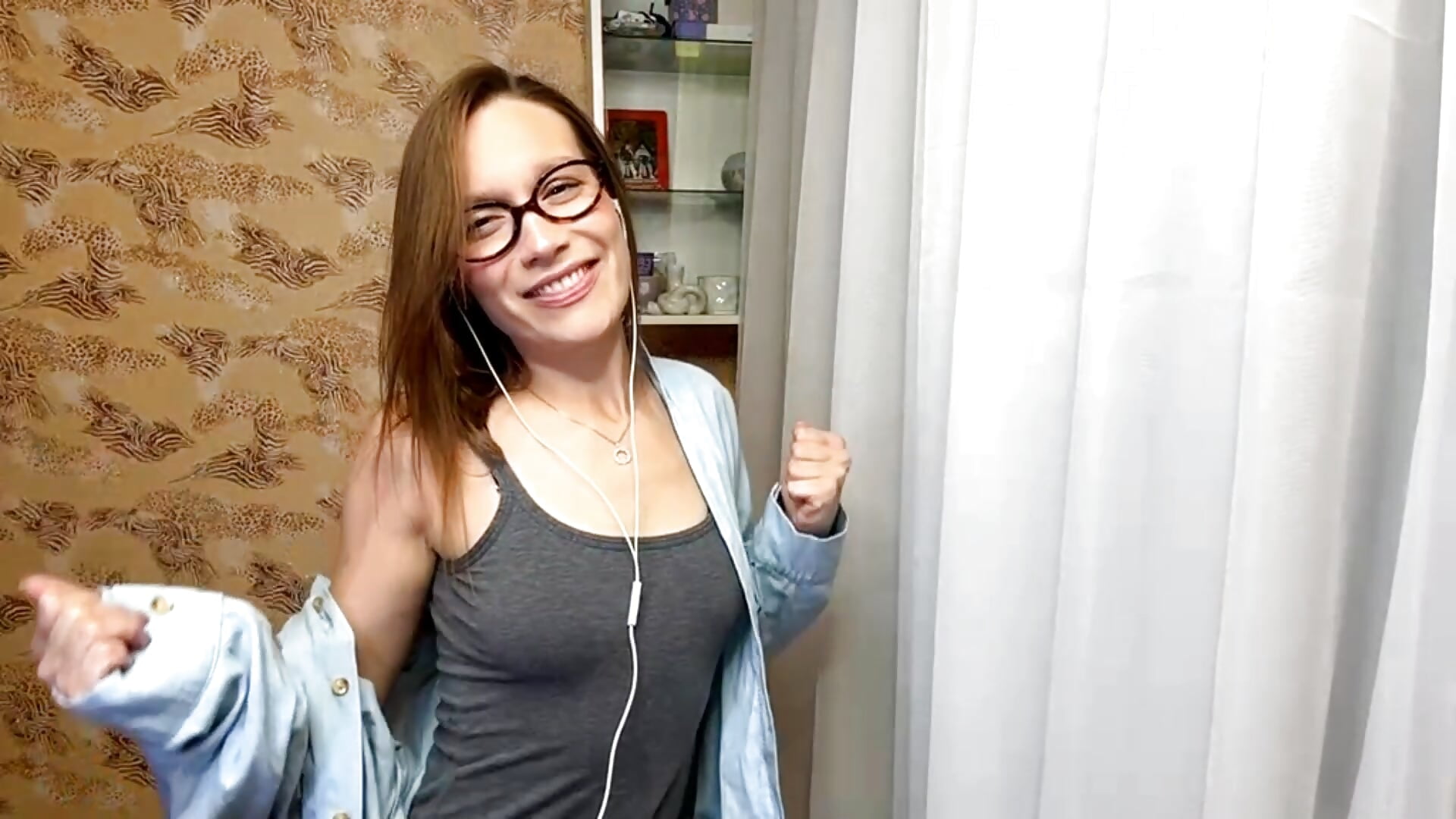 First video - 視頻由 Kalli_ly 主播提供