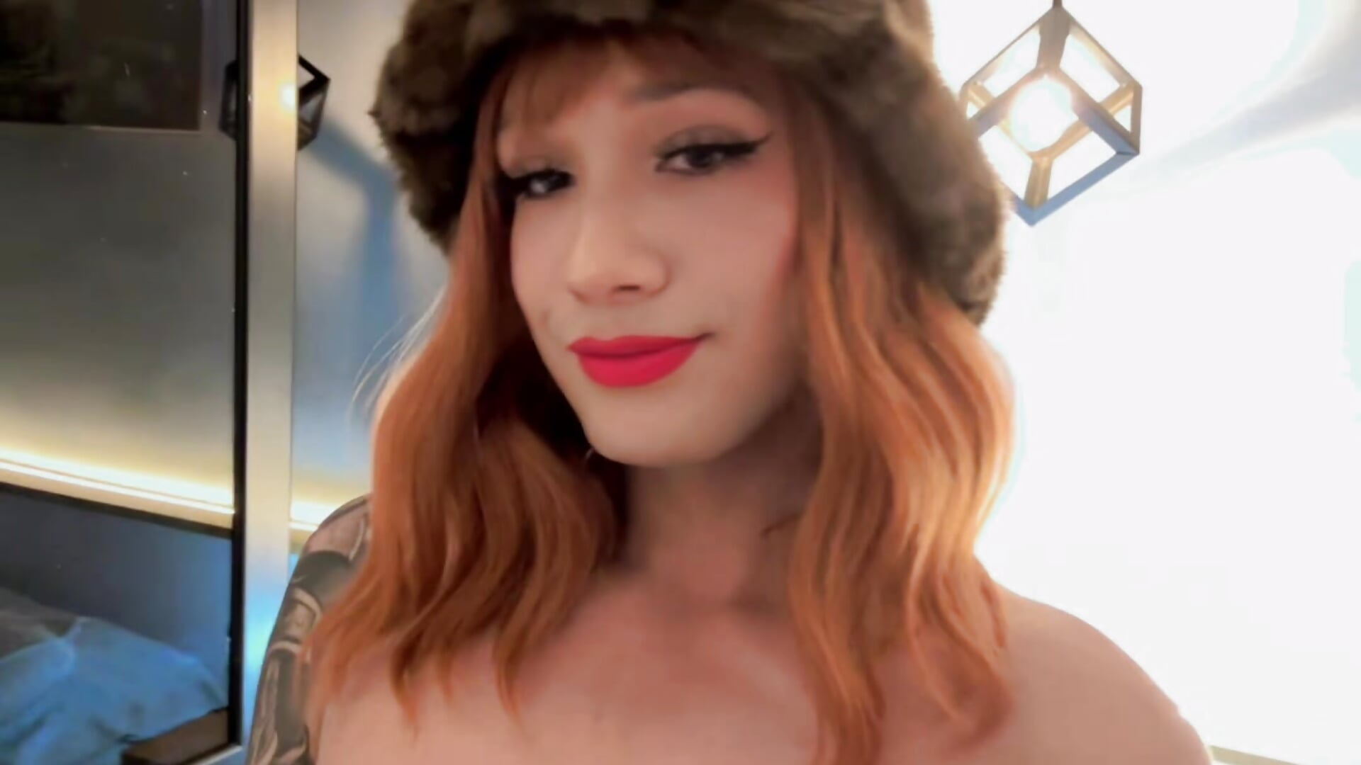 nylonisabella