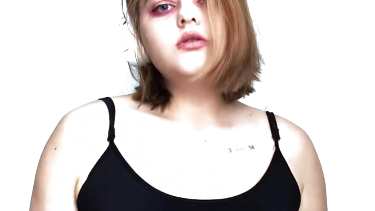 v09044g40000cu3sv5vog65s2cgq06e0 - clip cu Francine_Wilma model videochat