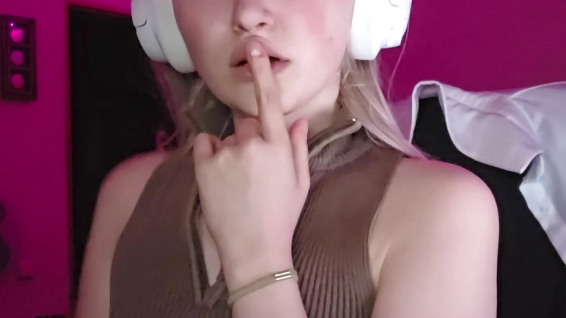 You love this girl) – video af KarinRobertson cam-model