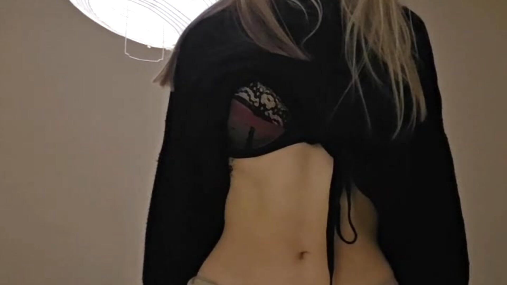 Just Getting Comfortable. - video di KarinRobertson modella di cam