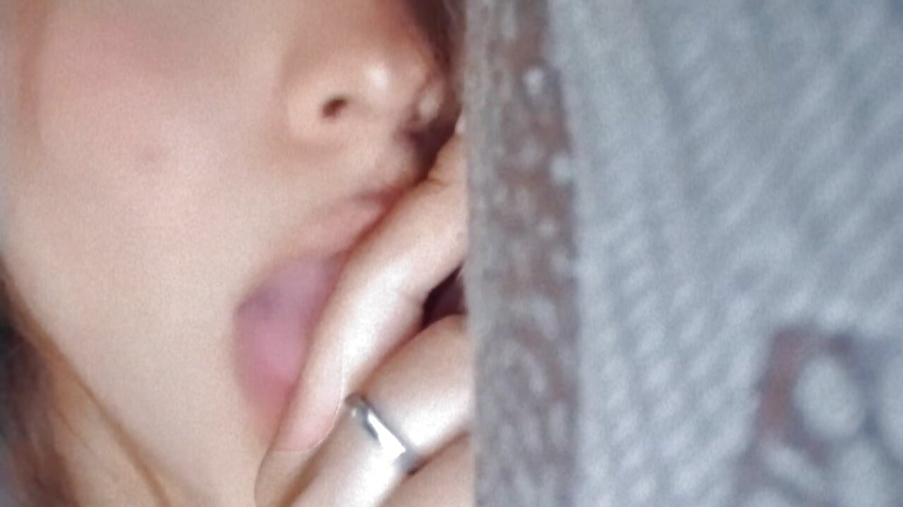 you kitty - video by vanessa_saquirt cam model