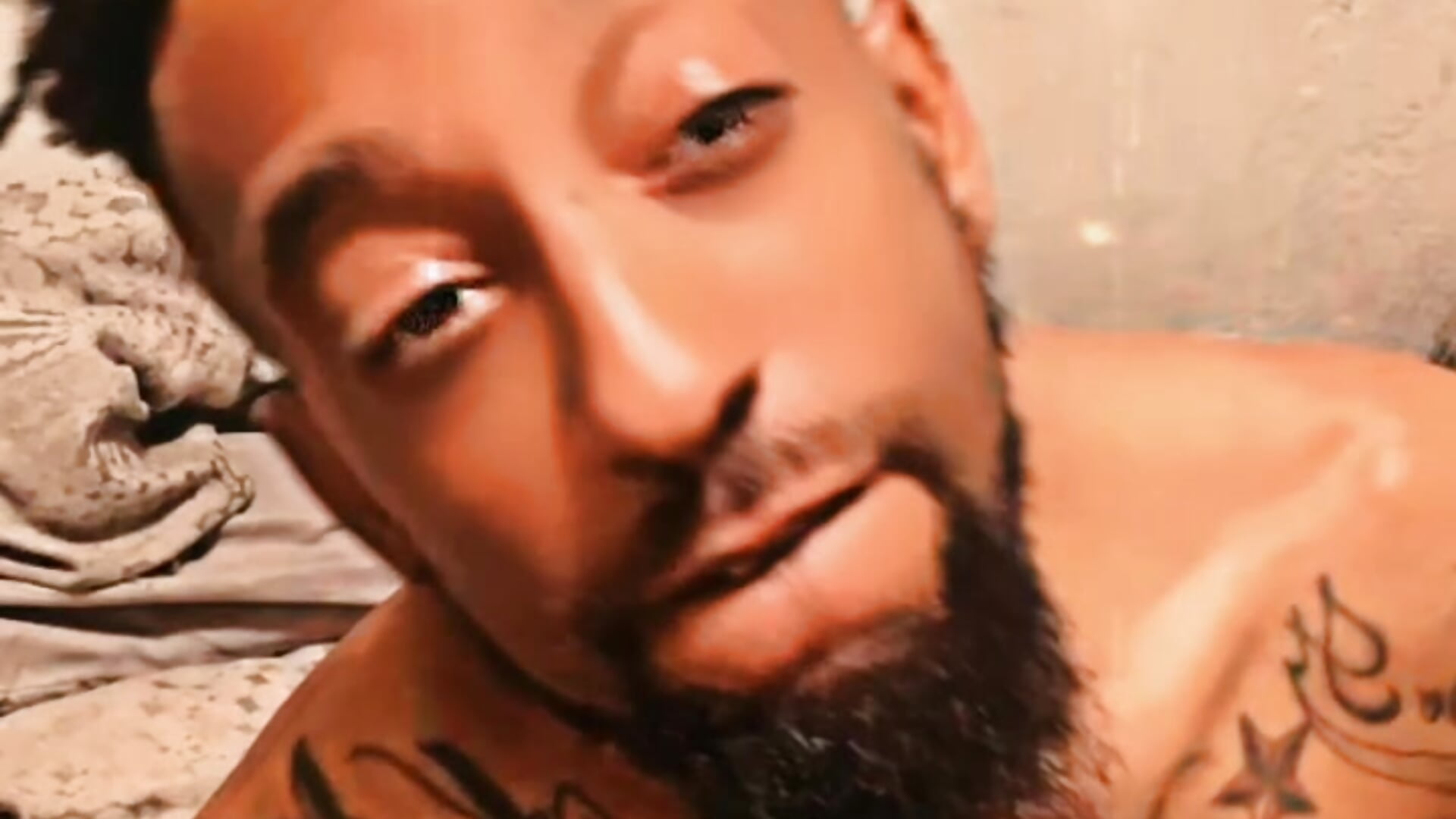 Tattooed — filmik ItzYurBBC, modela(-lki) na kamerkach