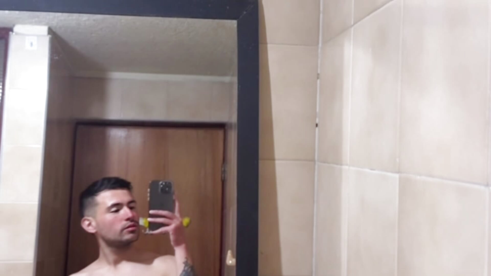 9bb62ebef5ee4161a9cbe831269f7966 - video by Axelcherry cam model