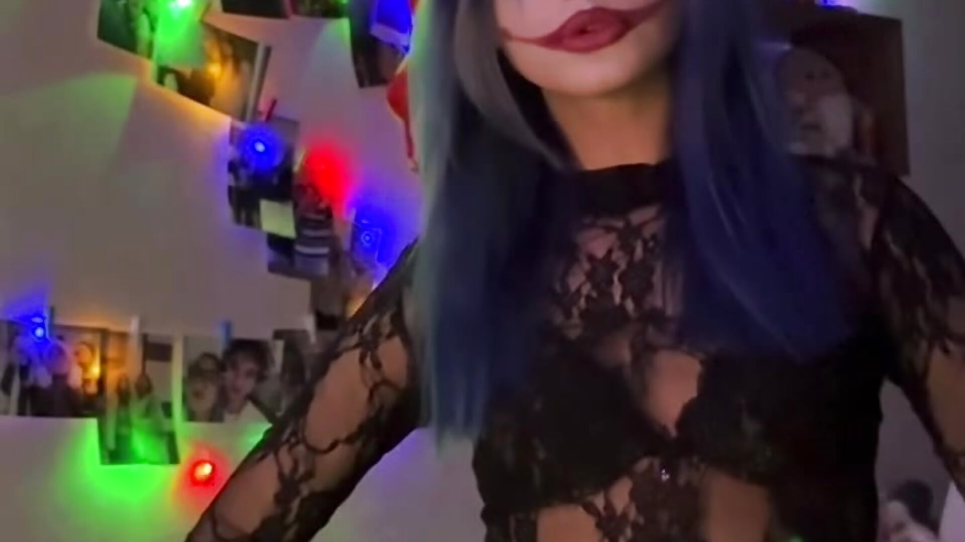 cute clown hehe - video by MalloryWasem cam model