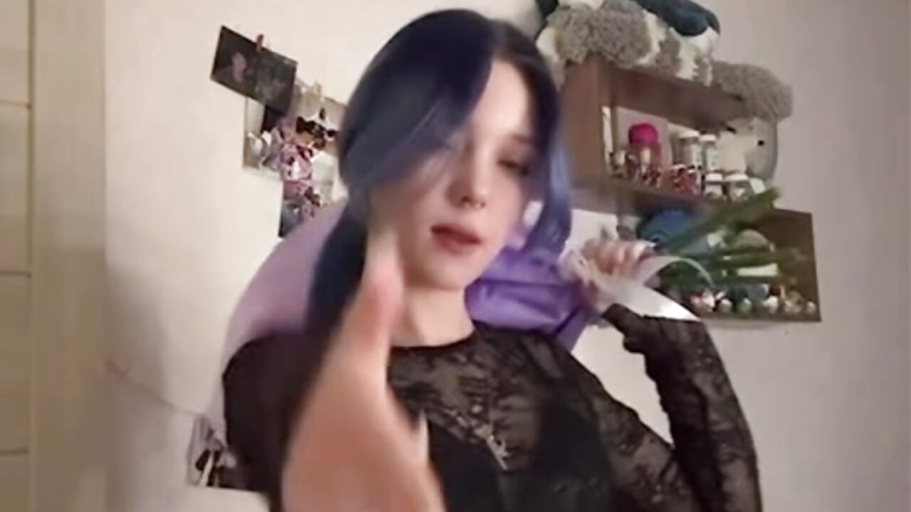 I share my bouquet with you - video by MalloryWasem cam model