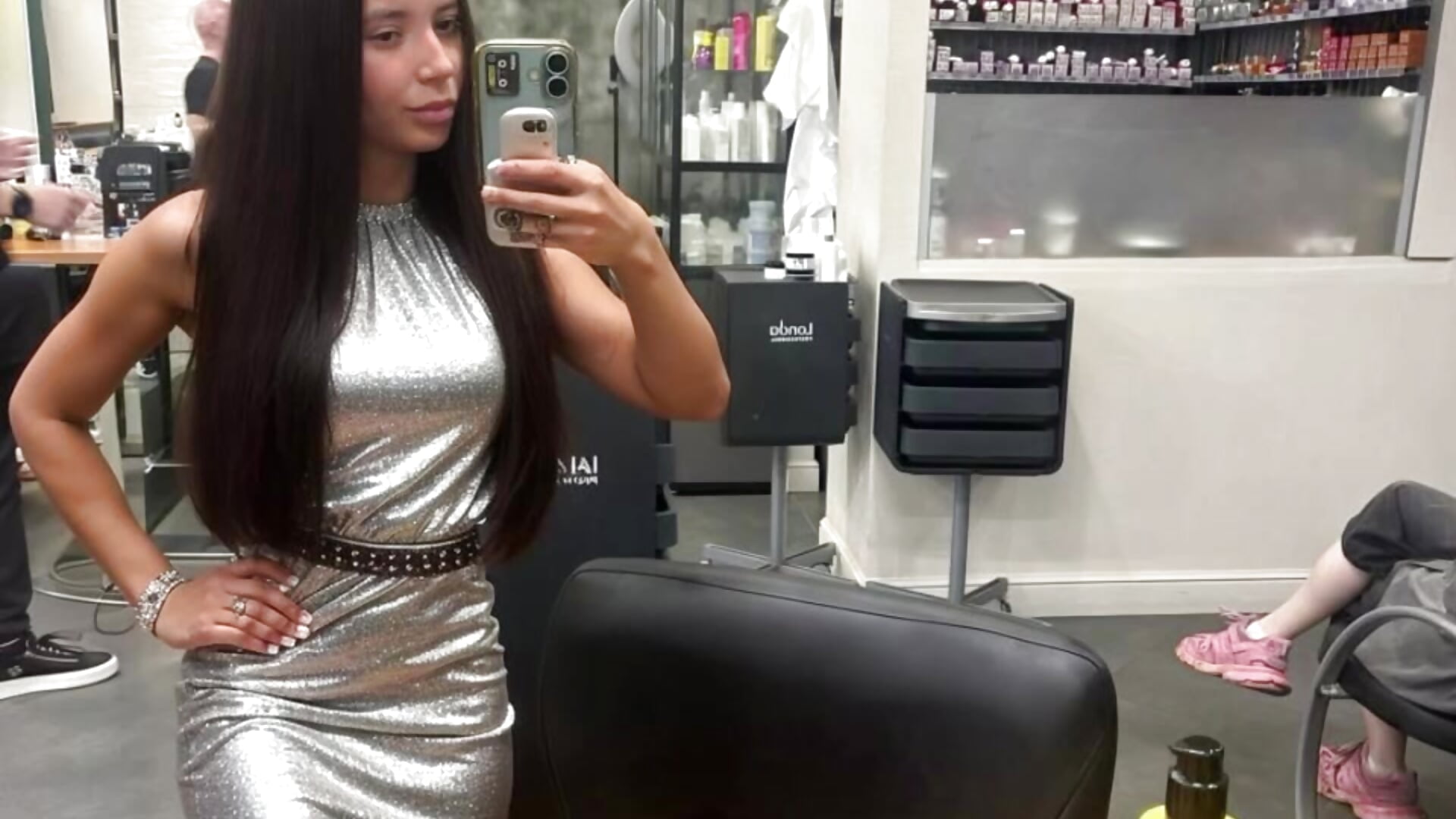 Like - video by IolaHogue cam model