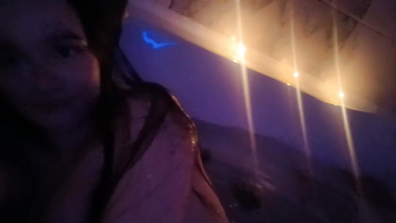 Naked bath with me🥰🥰😈🥰 - video by Nicole-Kiss cam model
