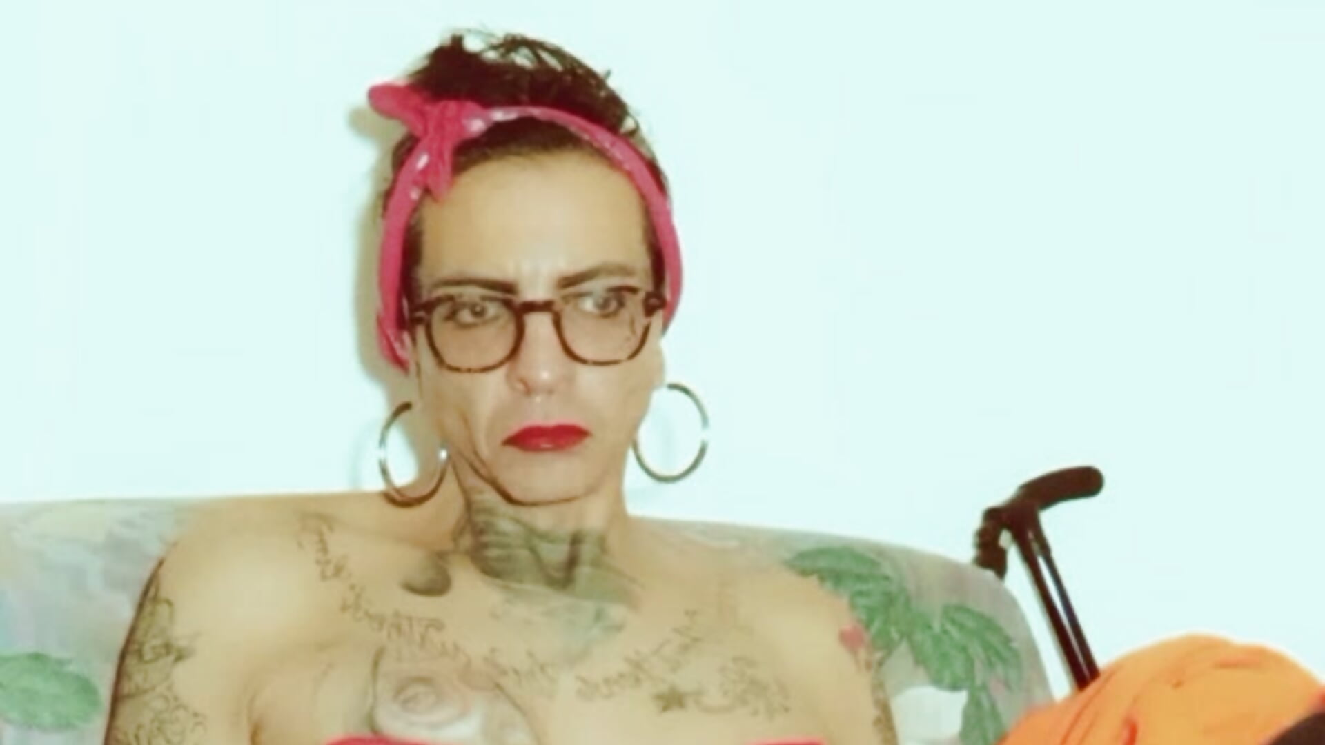 Dildo in the ass cum