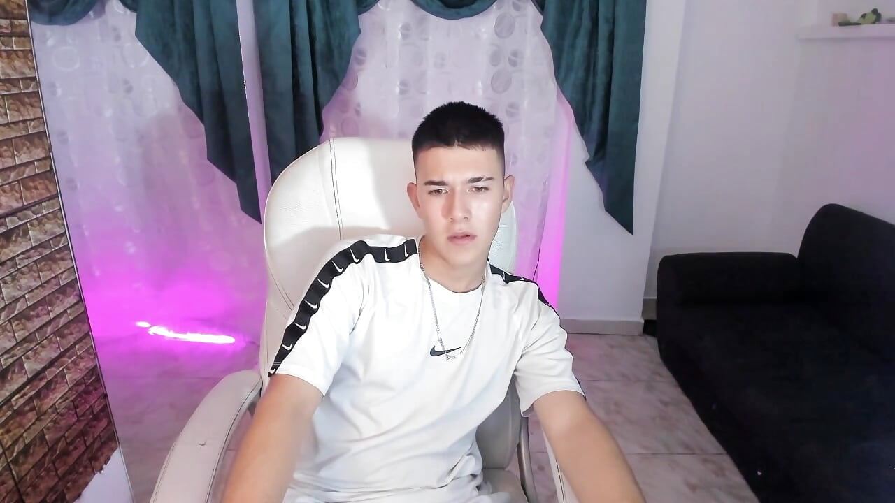 Just Me - video by Aleck_Boy cam model