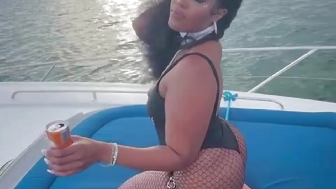 Meeee - فيديو من PrincessDreamm موديل الكام