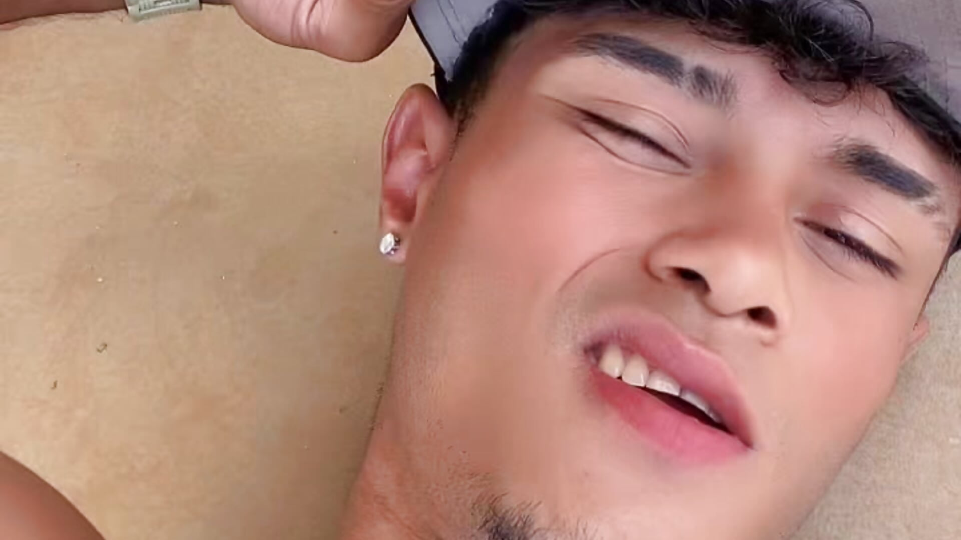 v09044g40000d1sr1j7og65stpgim6kg - video by meliodas_23cm cam model