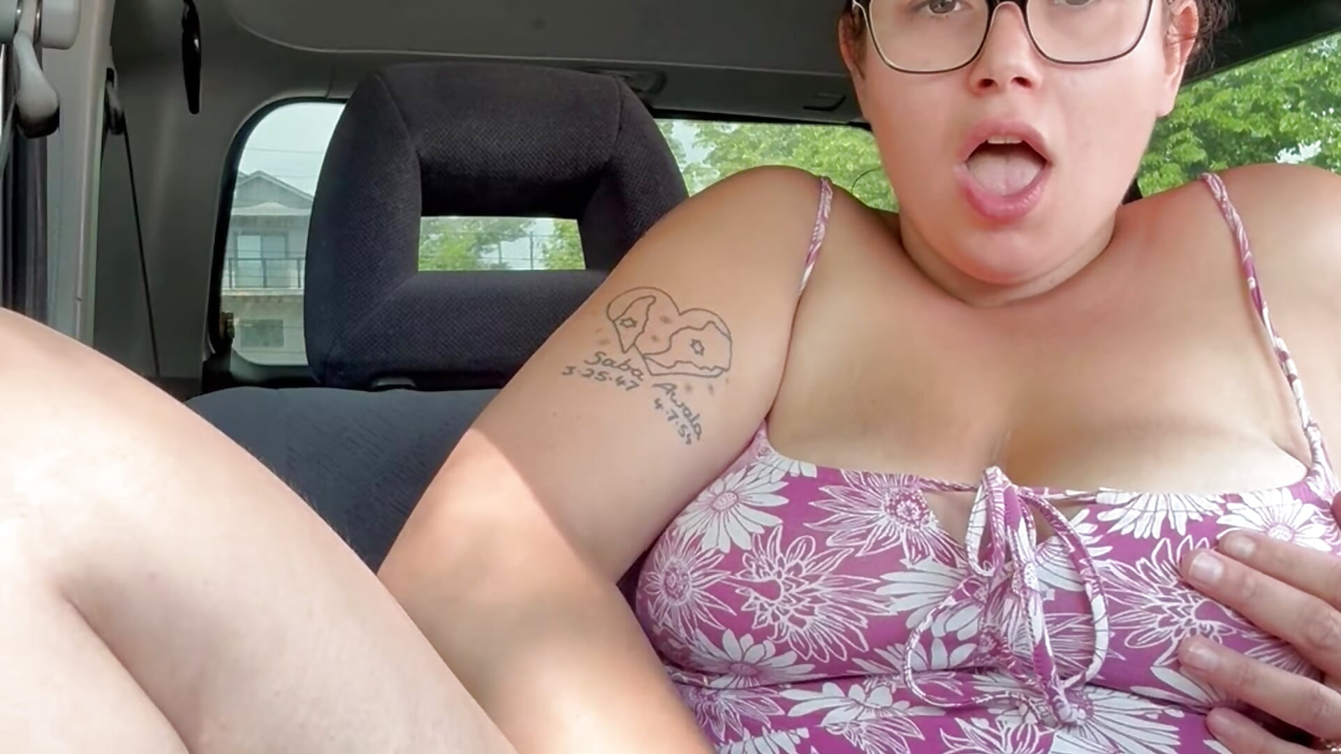Suck that pussy juice off my own fingers