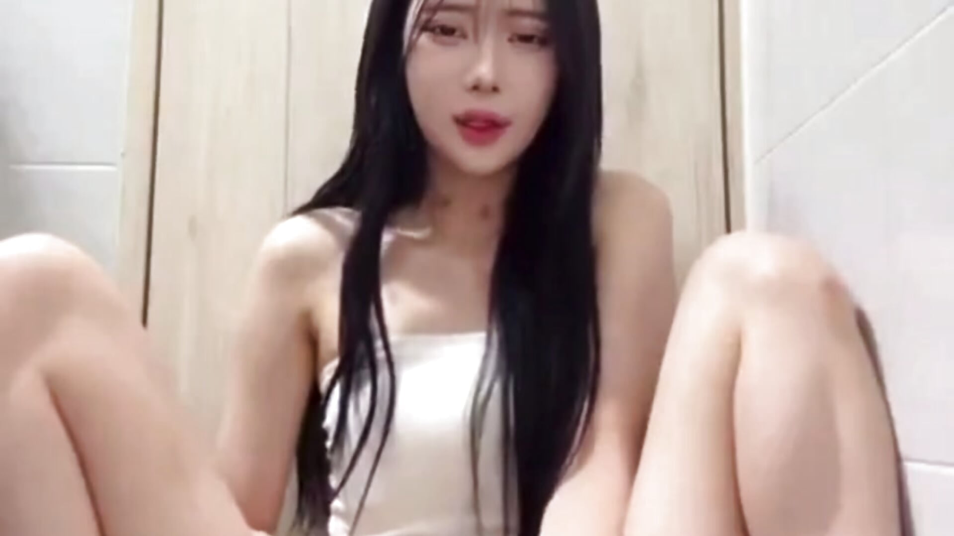 Yummy pussy - Vídeo de Lina-dancer, modelo de vídeos