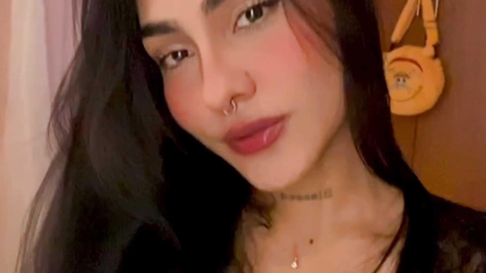 :) - video by Nikita_luan cam model