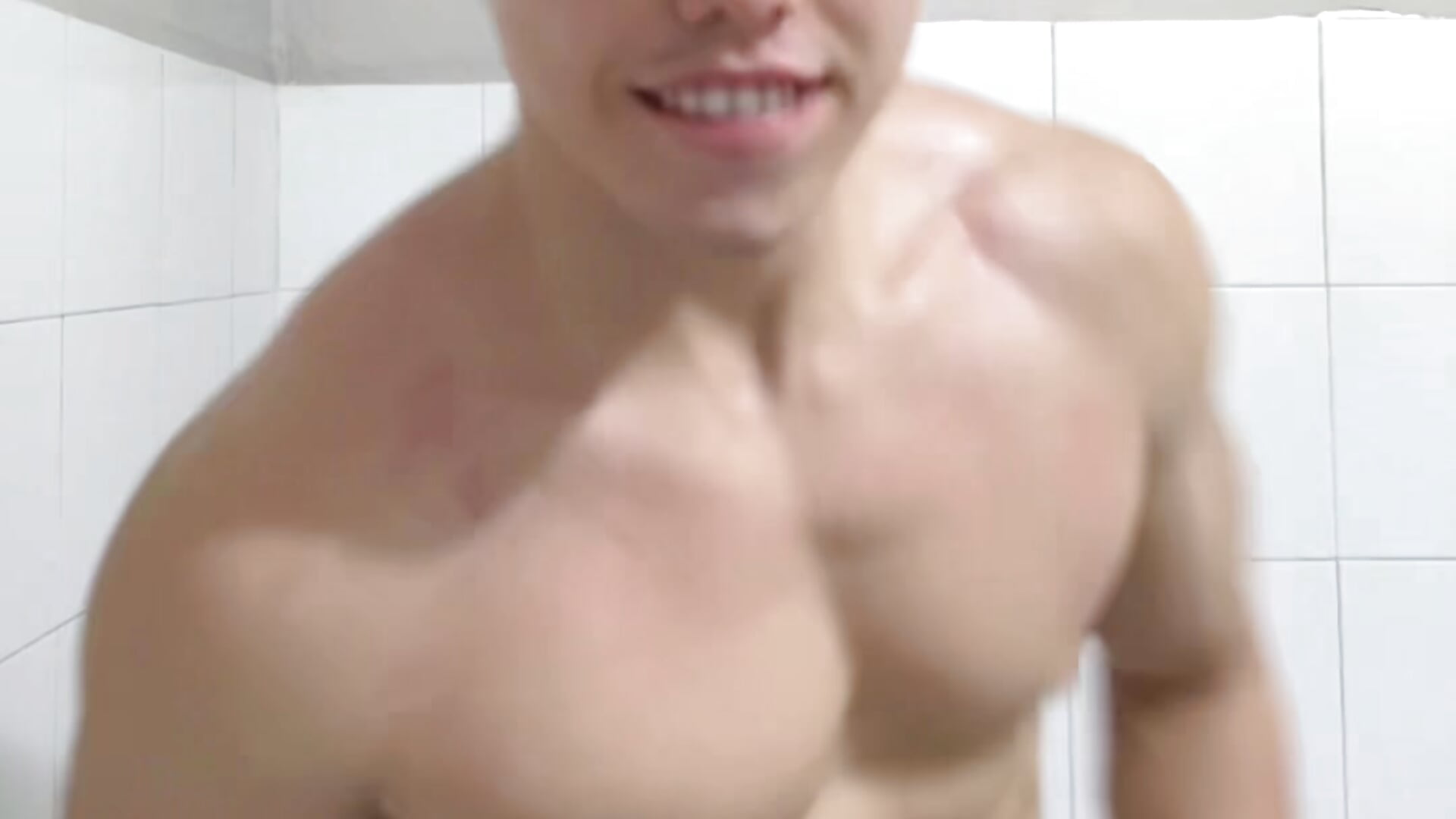 😏💪🏻 - video by jhoumod_21_ cam model