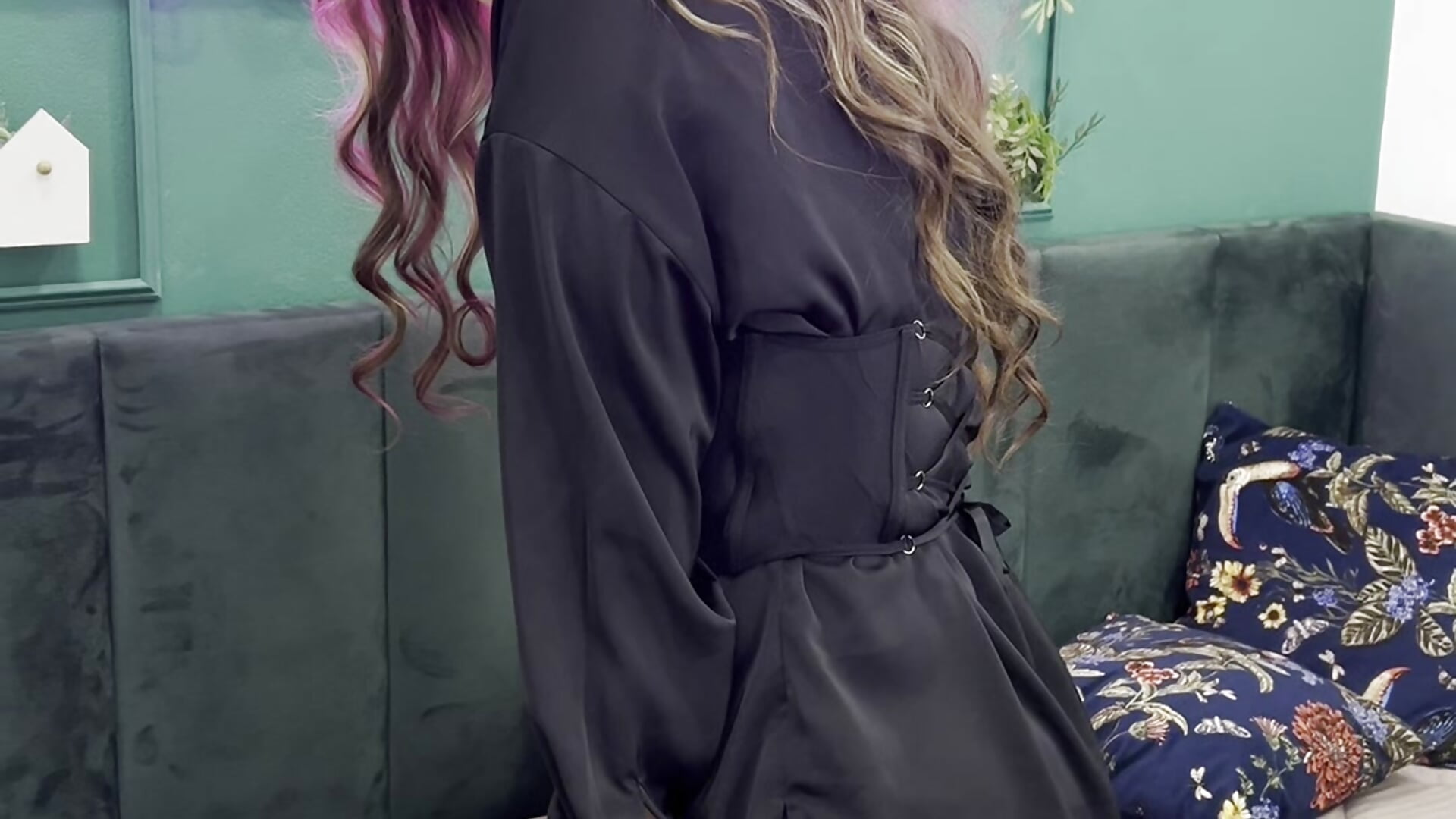 greet you here everyone - video by TracyMooree cam model