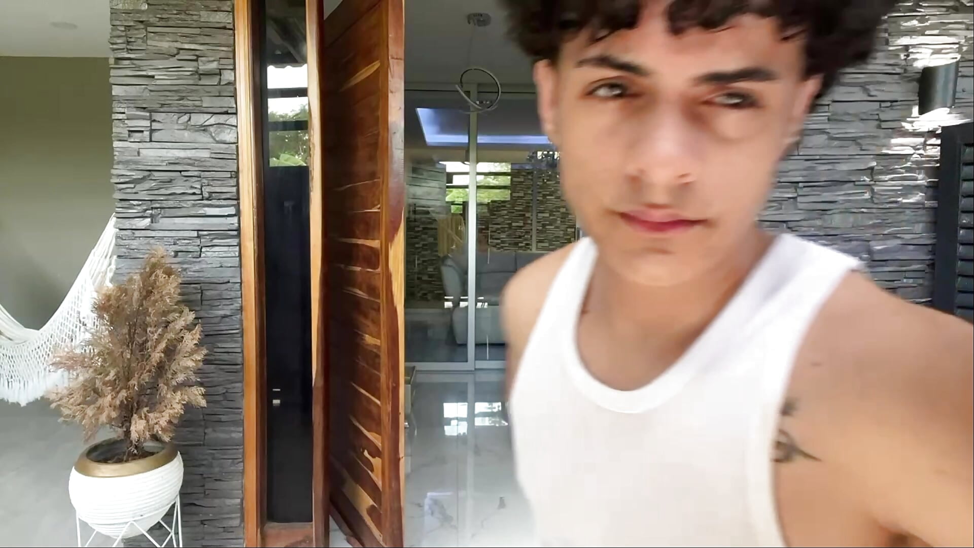 showme 👀 - video by mikei_banji cam model