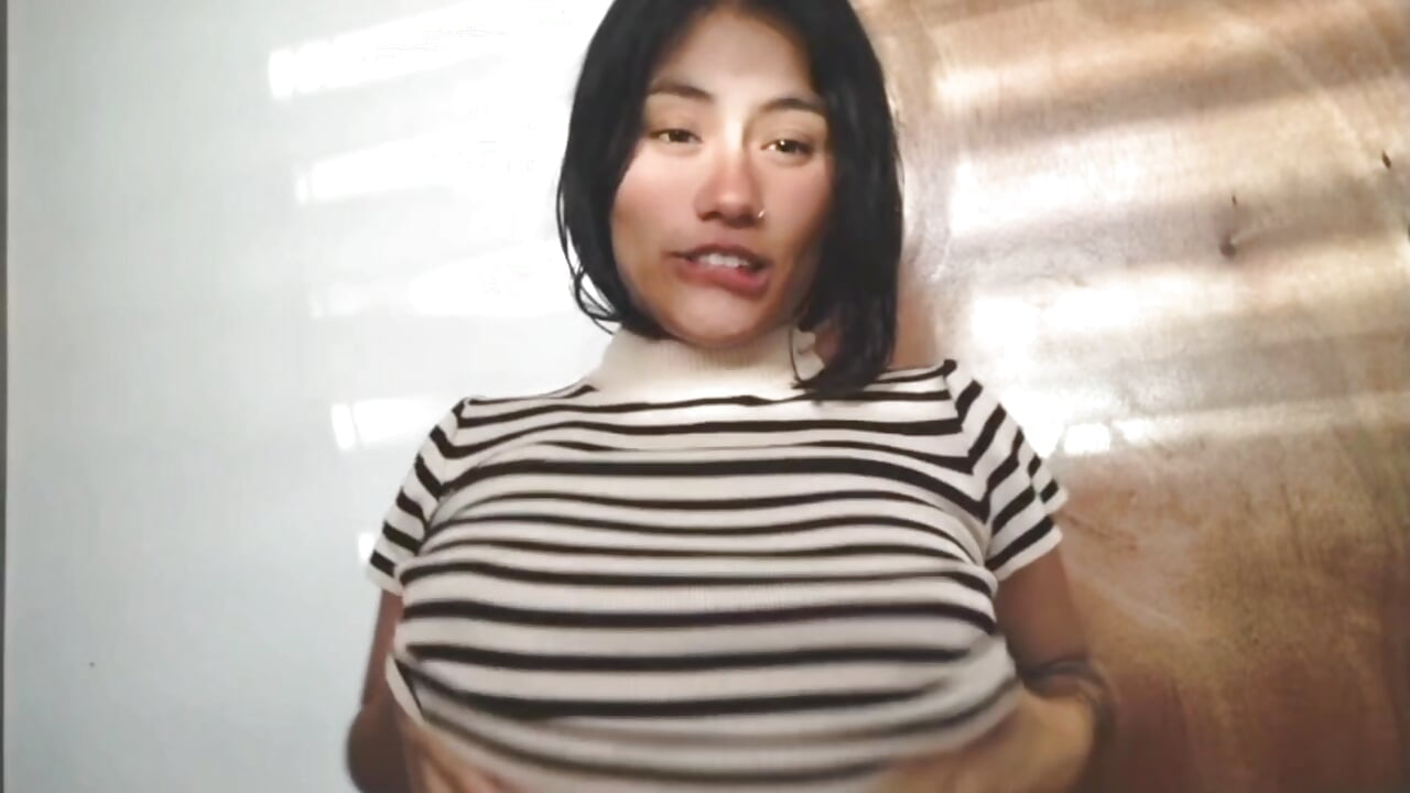 know me a little more - video by PEACHY_TAY cam model