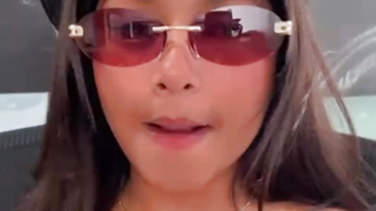 1000736788.mp4 - video by emy_lux cam model