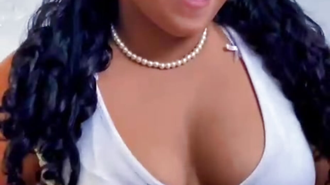 profile-intro-video-1772274231 - video oleh alana-silva kamera model