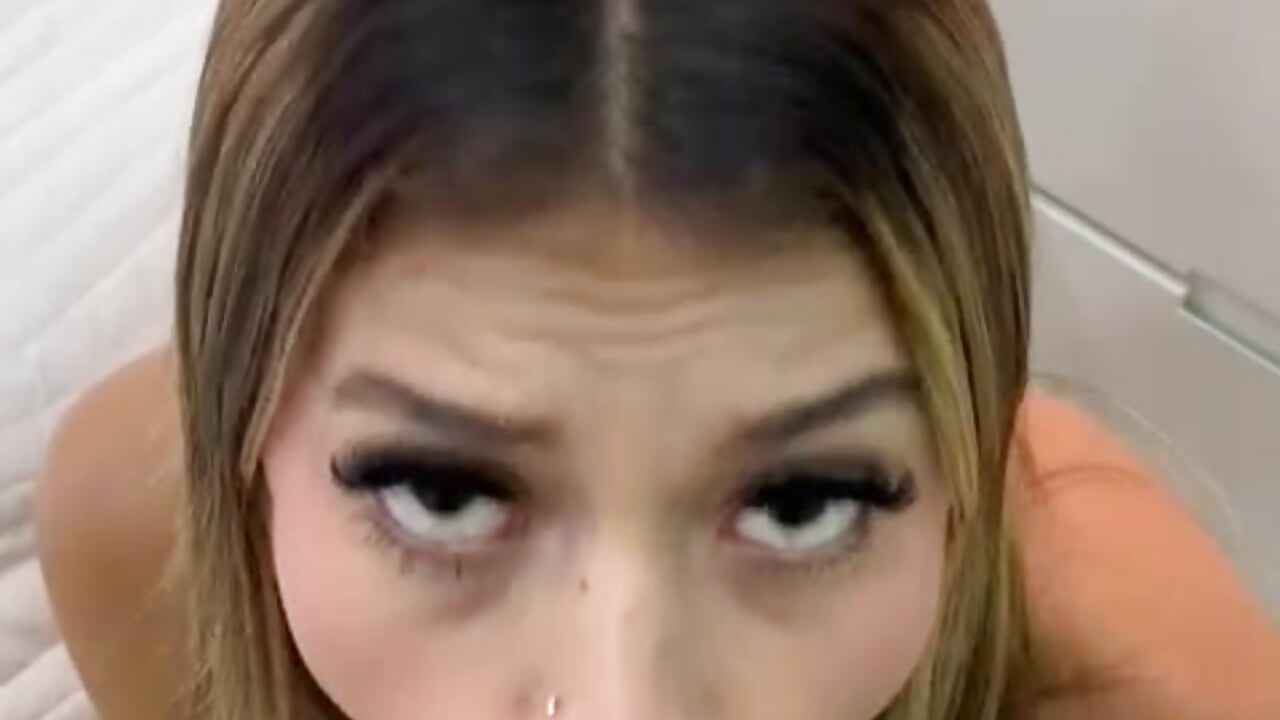 sucking your cock deep 👅👄 - video by SofiaVegga cam model