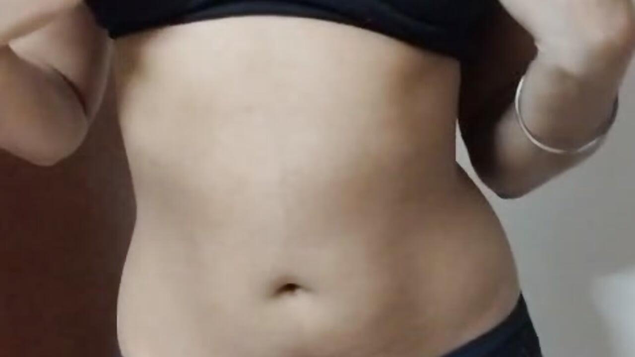 1000027017 - video by Glowing__queen cam model