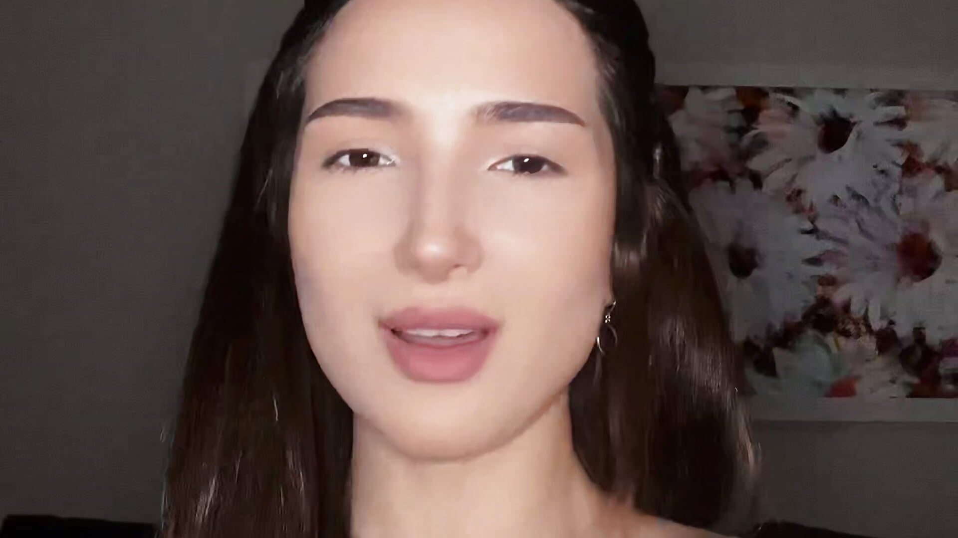 It's me - video by FloEschette cam model