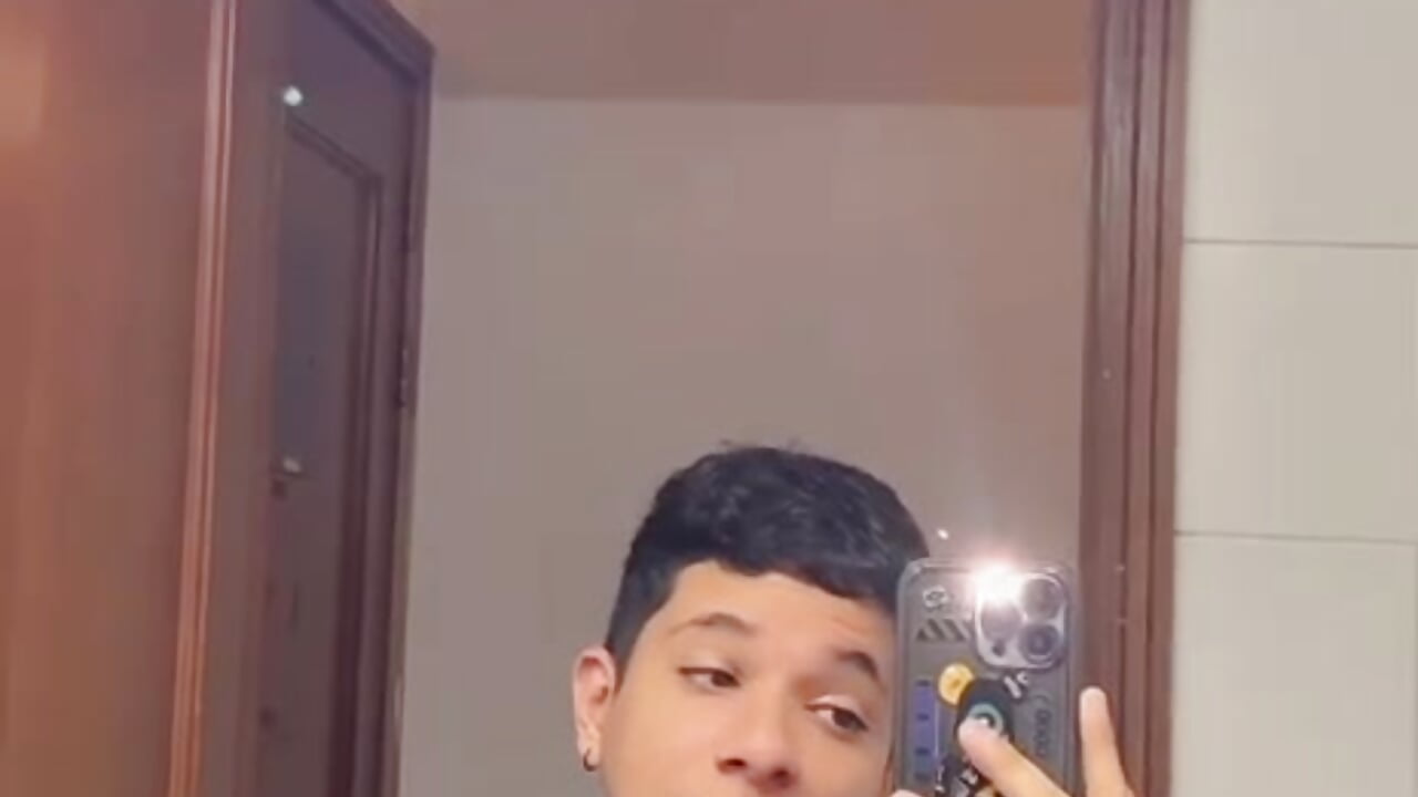 Dance sexy - video by LucaDave_1 cam model