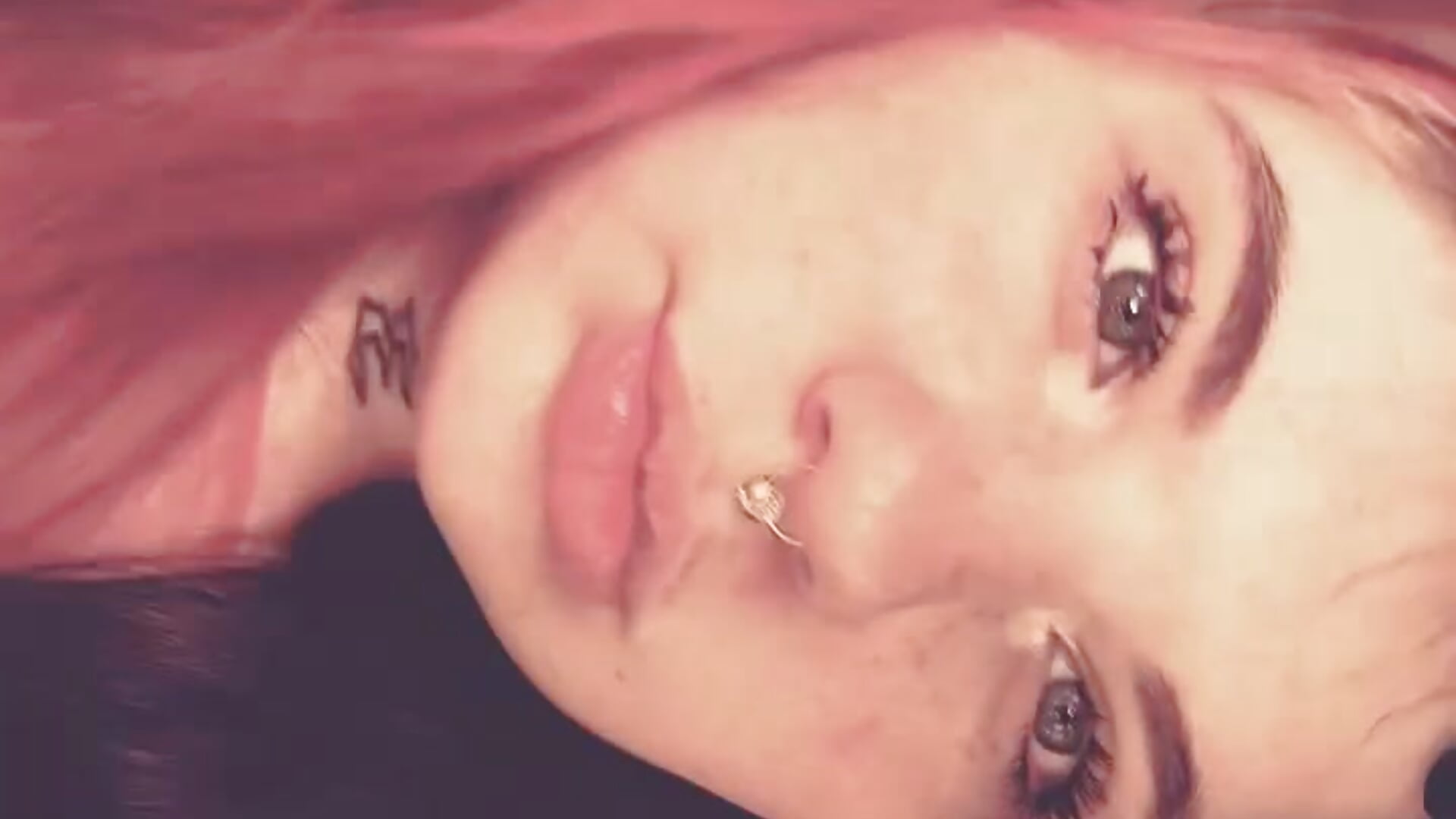 EF55C20F-444A-451E-8FC7-D040B8F02232 - video by juicygoth202 cam model