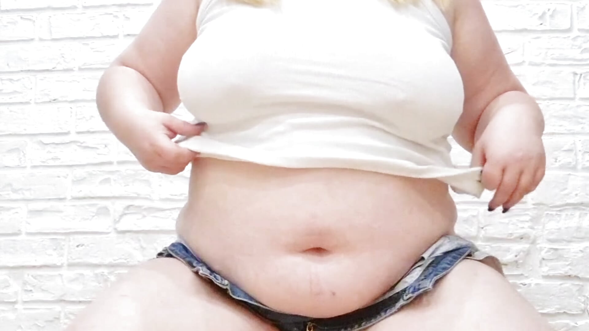 Jeans short - video by Yes_senia cam model