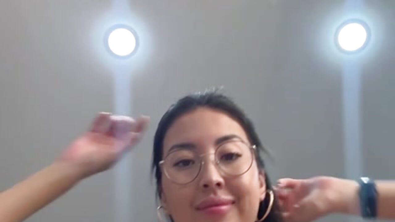 tease and jump  tits