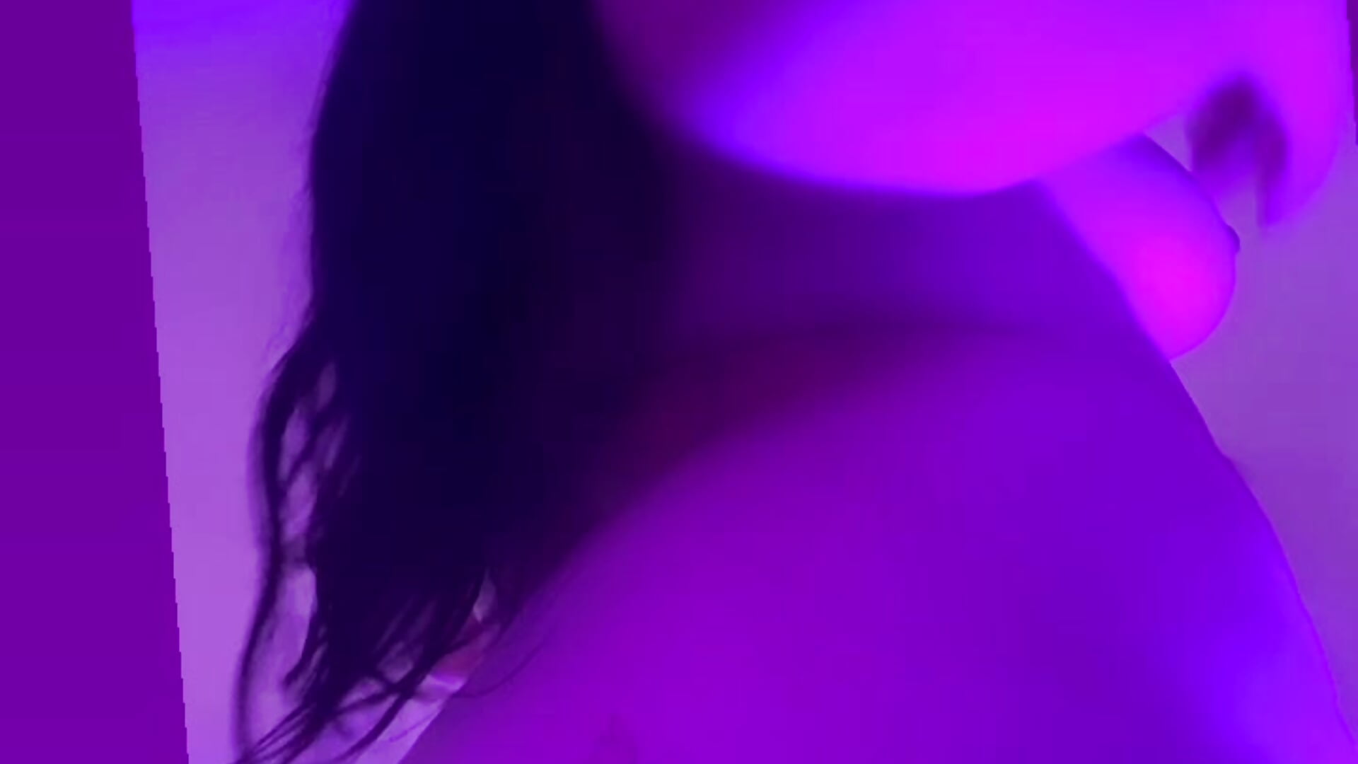 You put me in tension😈🥵 - βίντεο μοντέλου Shanon_hughess