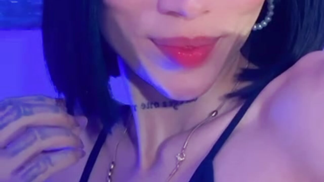 WhatsApp Video 2025-12-19 at 08,44,00 - video by valen_gill cam model