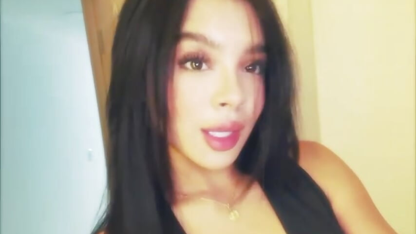 Video de WhatsApp 2025-11-05 a las 12,04,21_79da94a7 - video by Isabelaclark_ cam model