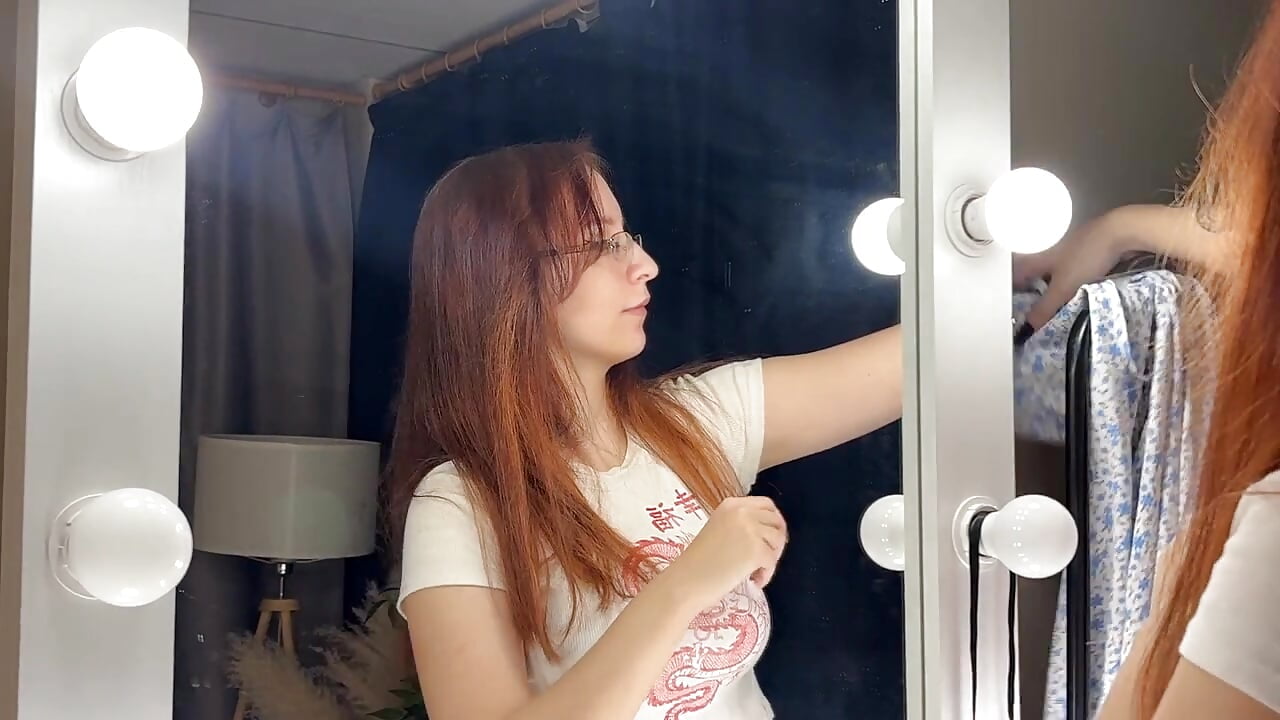 like a princess in a reflection - video by KerryOddi cam model