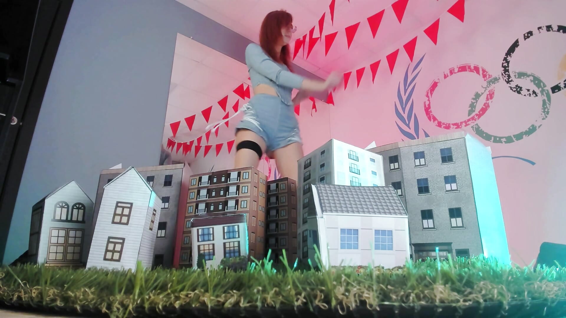 Ari the giant– orianna_pumpkin kameramodell videója