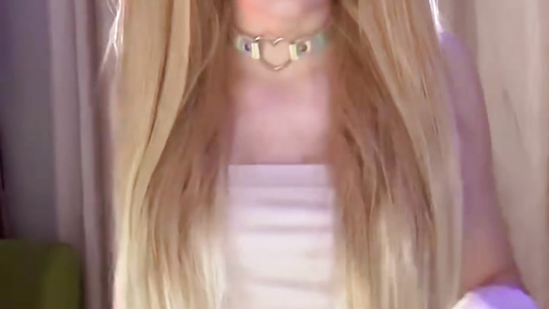 tik tok dancing - video by eshleeygreen cam model