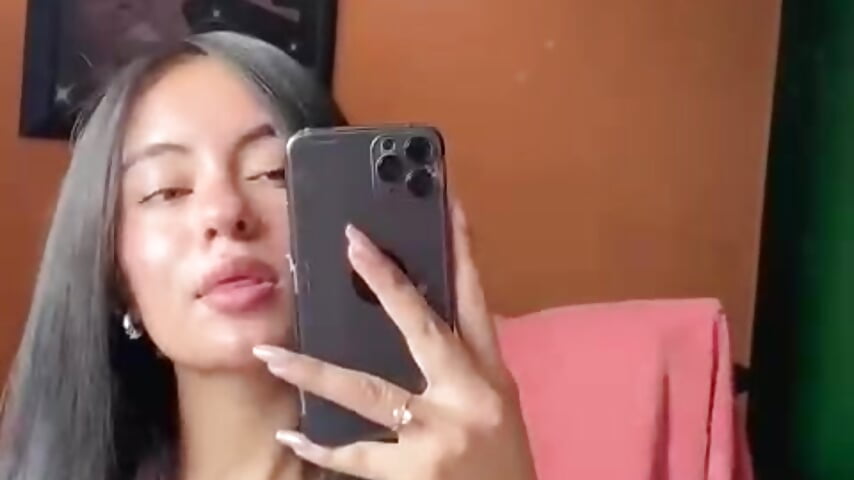 LOOK ME - video by Eiimy_Milleer_ cam model