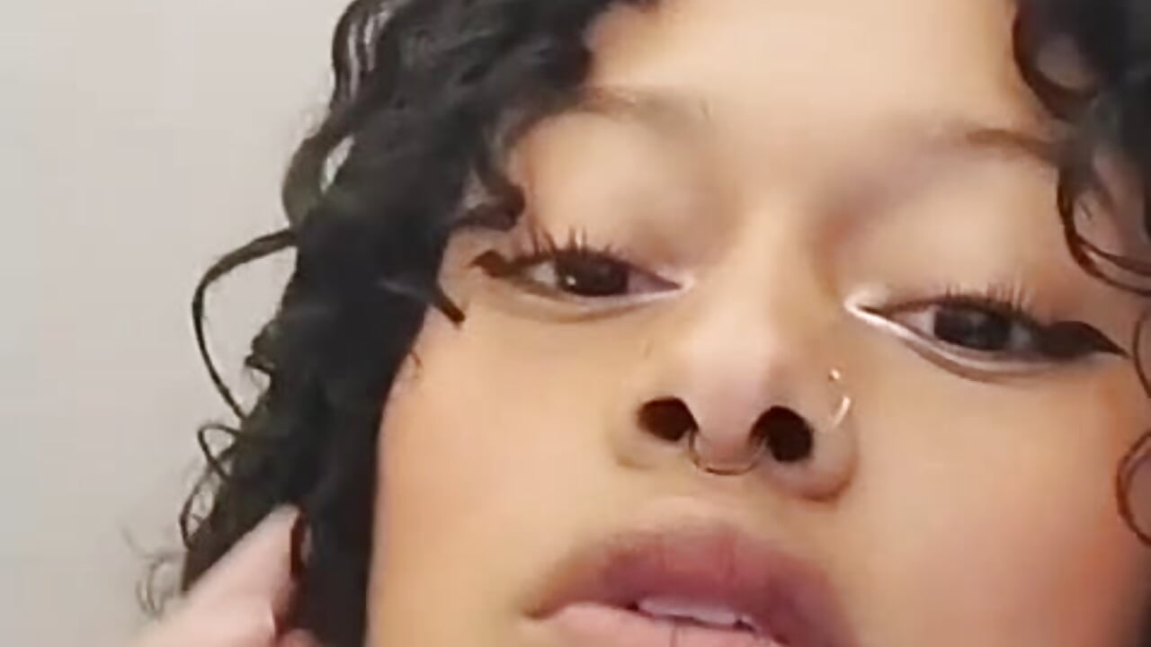 profile-intro-video-1762437416 - video by Agatha_Amaya cam model