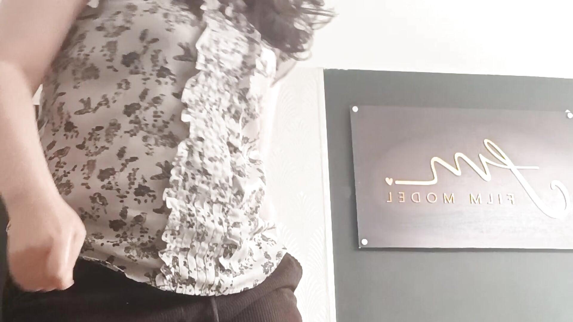 Look at me - video by AyananSin cam model