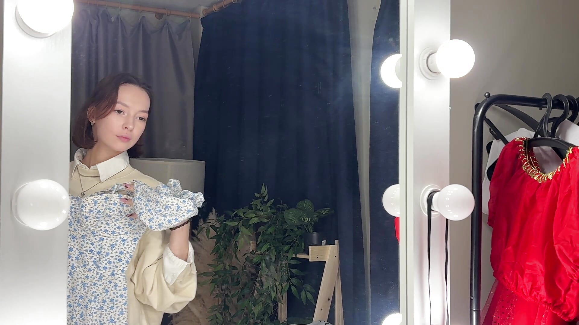 a little more my :) - video by IvetteZermeno cam model