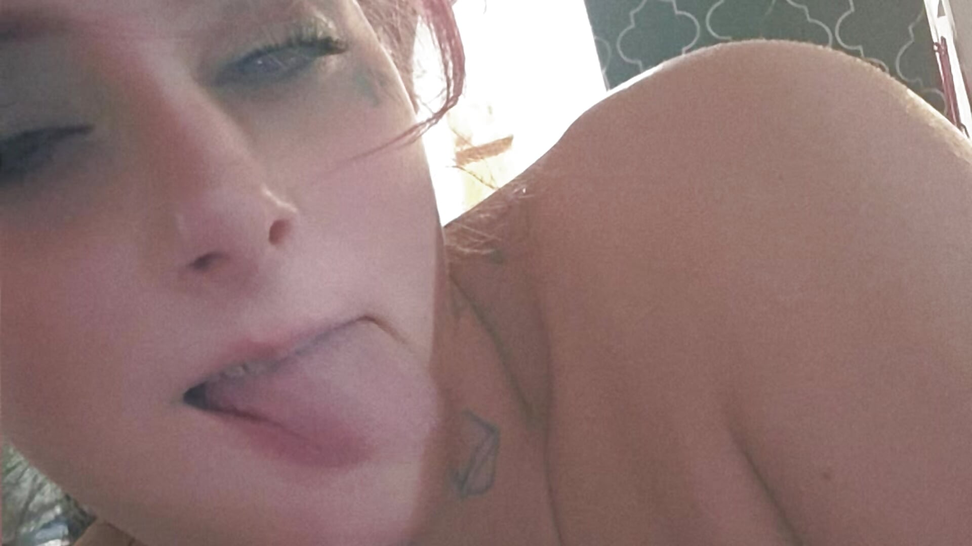 Behind the streams▶️horny & silly😋💋😌🤣🤣