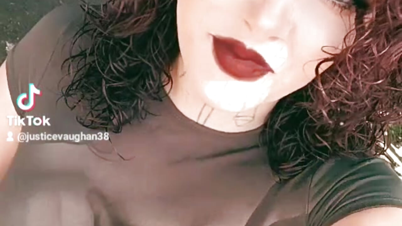 profile-intro-video-1762415135 - video by GemmaJustice1127 cam model