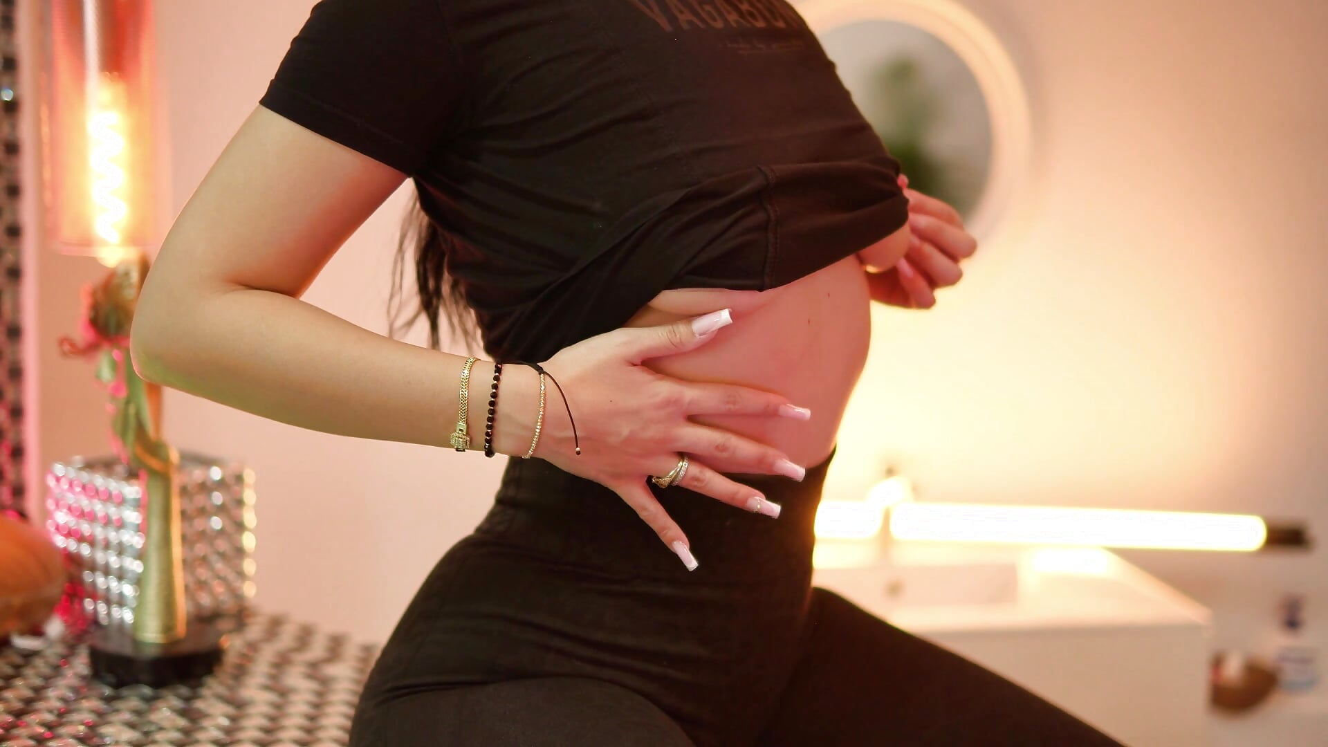 Just a peek - video by Victoria_Bonie cam model