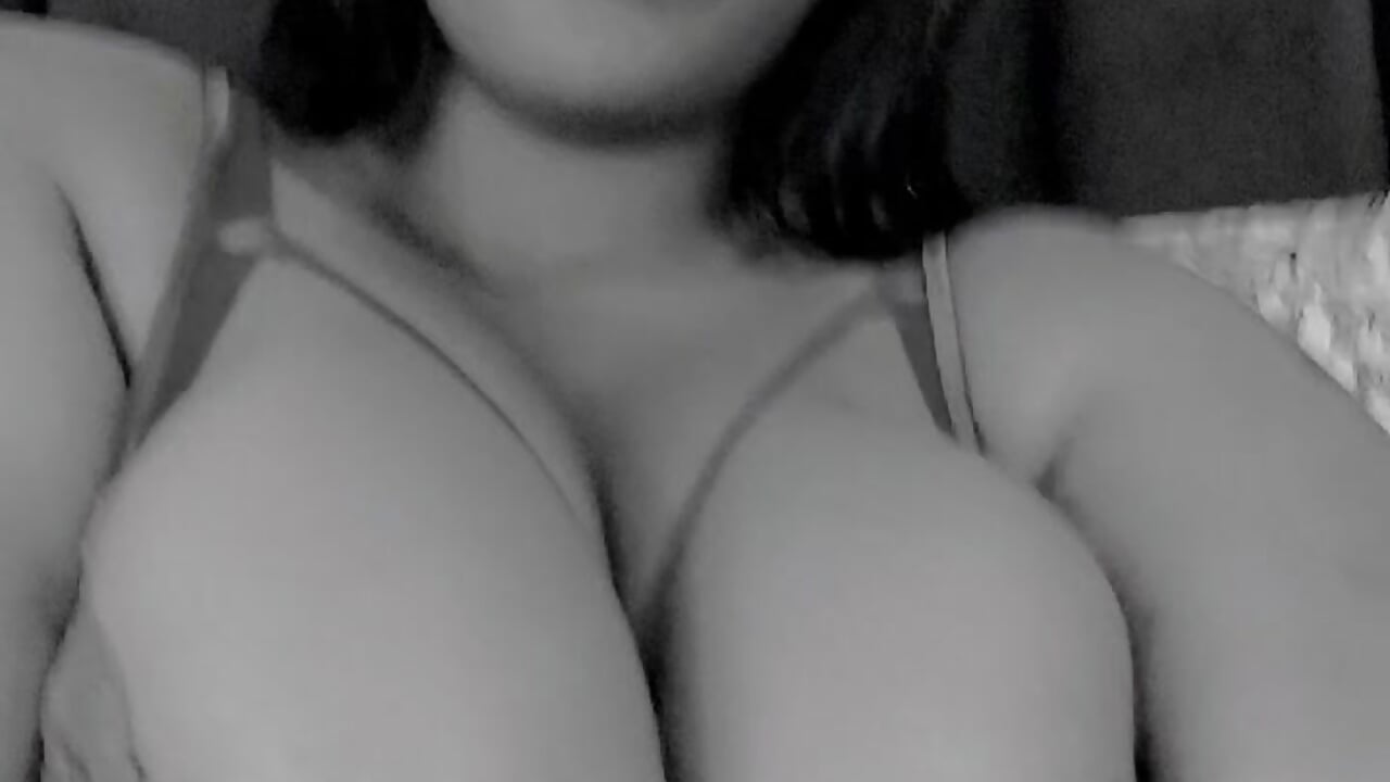 profile-intro-video-1778786358 - video by Tiana-Bae25 cam model