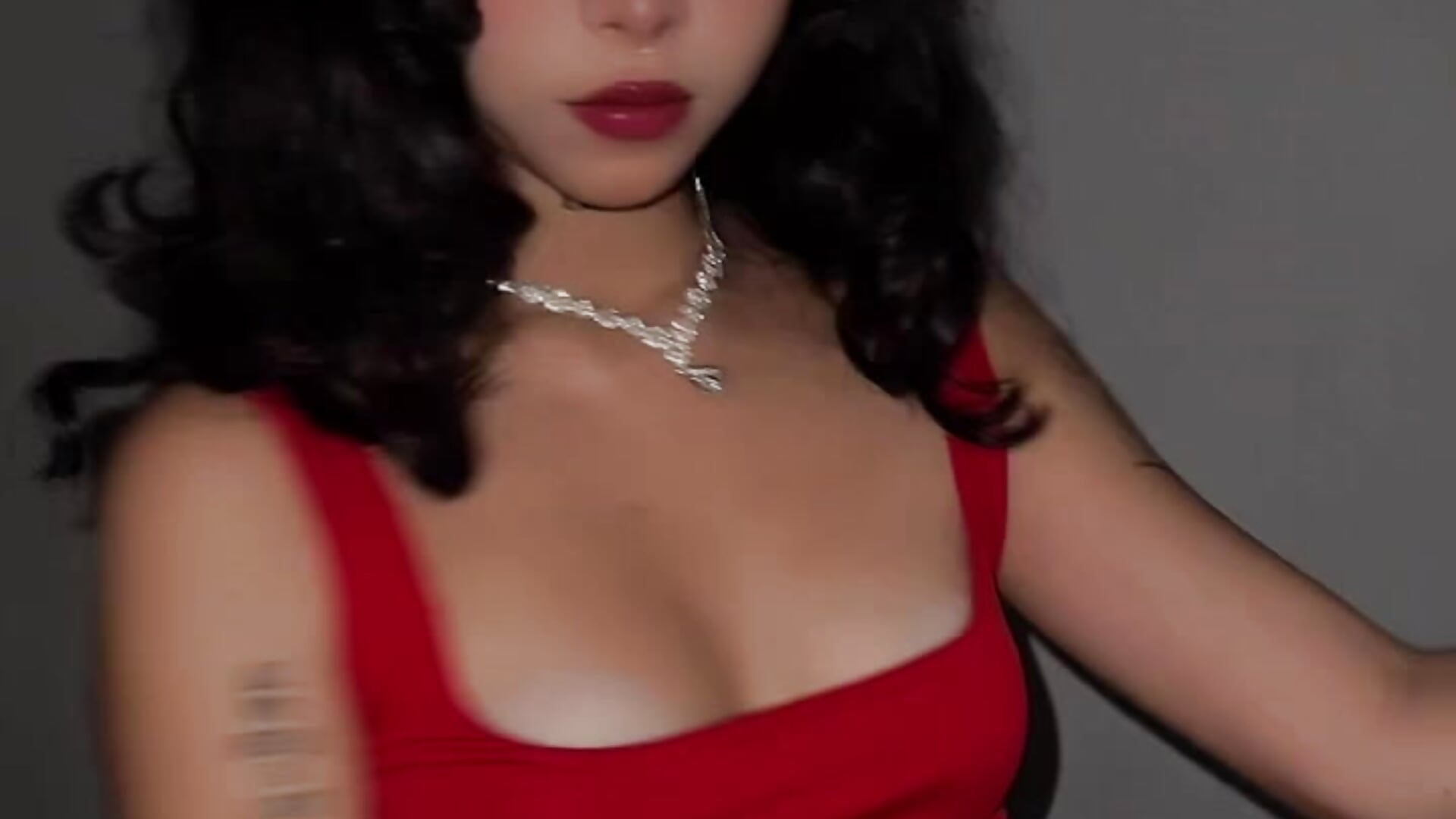 Seduction in red 🔥❤️ - _vaiolet_owo主播的视频