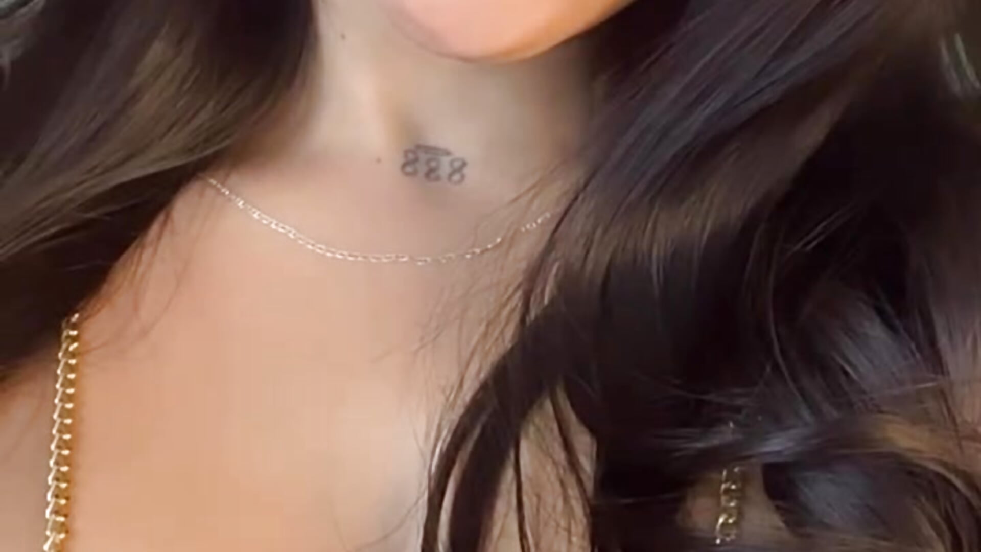 QUÉ MÁS PUES? - فيديو من FrancescaSkuirt موديل الكام